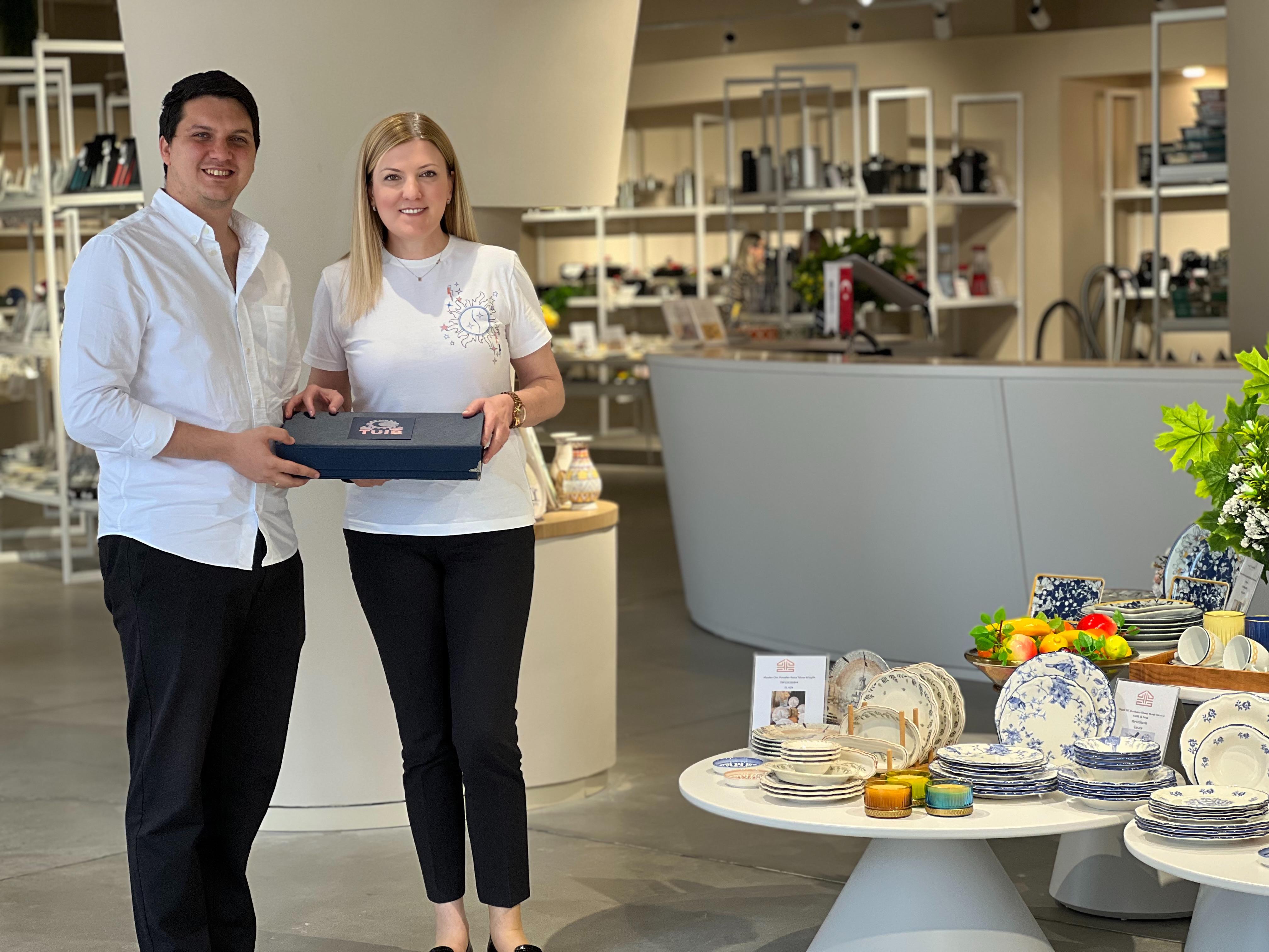 Türkiyə-Azərbaycan İş Adamları və Sənayeçiləri İctimai Birliyinin üzvü Tabak Evi-Porselen Home Ltd. şirkəti ziyarət edilib.